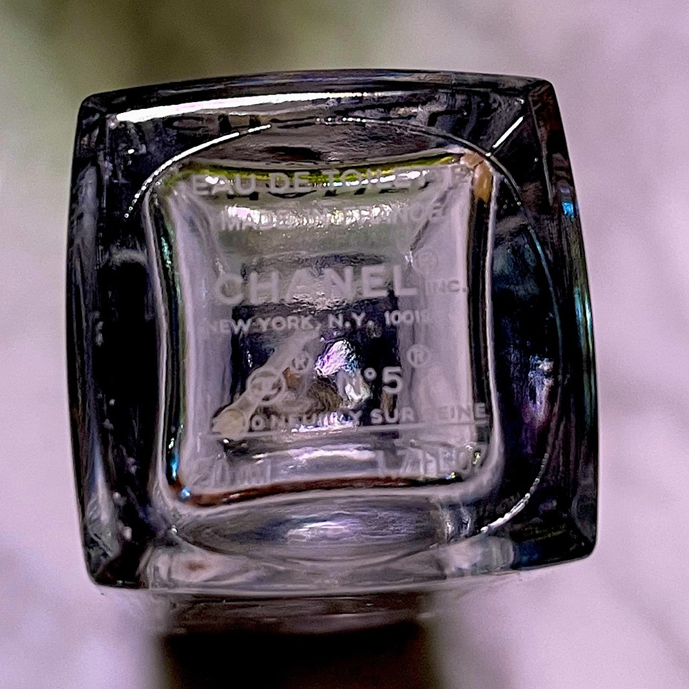 EMPTY CHANEL N°5 Eau de Toilette Perfume Bottle for collectors. Made in France. - Picture 8 of 11